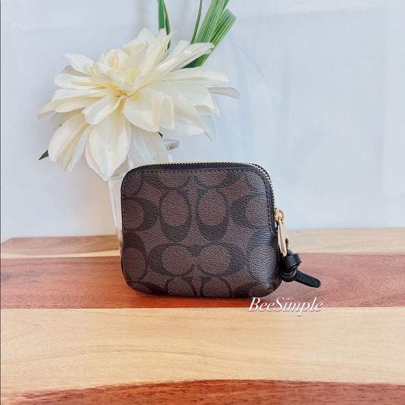 NWT Coach Pennie Card Case In Signature Canvas - Picture 3 of 6